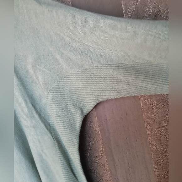 💎 BUNDLE Lululemon Women's Tops  Printed Racerback Tank & Long Sleeve Athletic - Picture 11 of 15